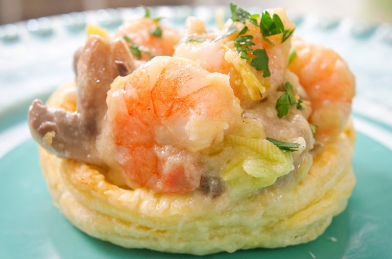 vol au vent camarao e alho frances